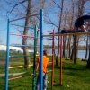 24 апреля волонтёры (добровольцы) обновили детскую и спортивную площадки